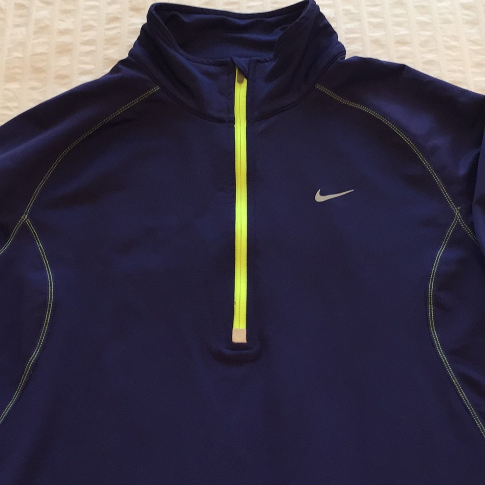 Nike dri fit half zip pullover jacket